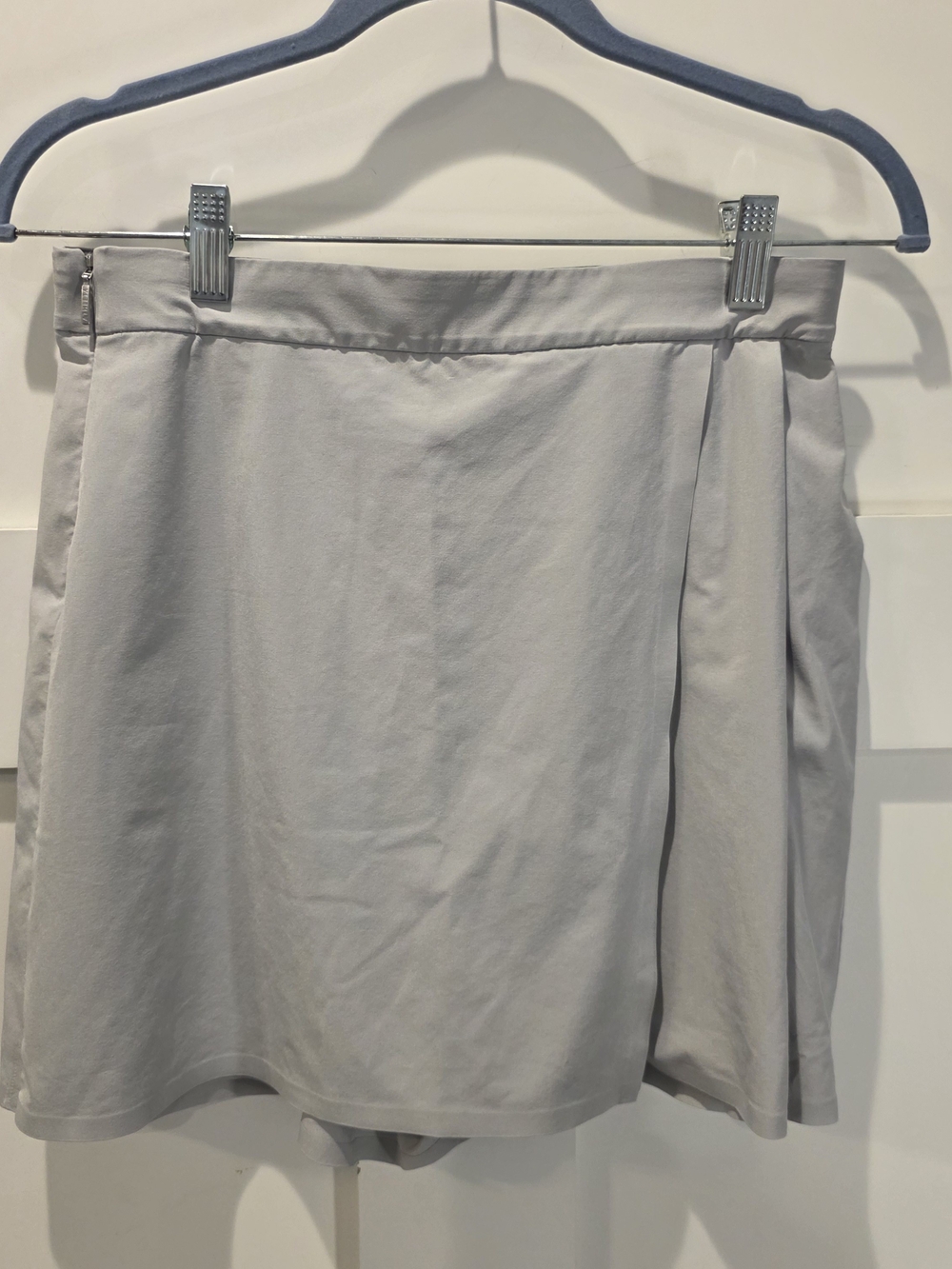 Athleta Womens Wrap Planner Skort Skirt Size 4 Silver Gray Golf Tennis Athletic
